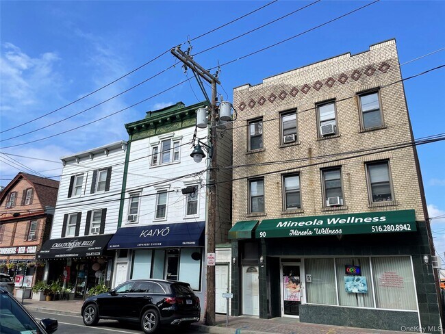 Building Photo - 90 Main St Unit 2R