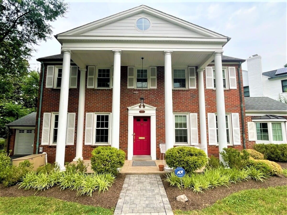 Photo - Move in Ready 3 bed/2.5 bath Colonial in Bethesda