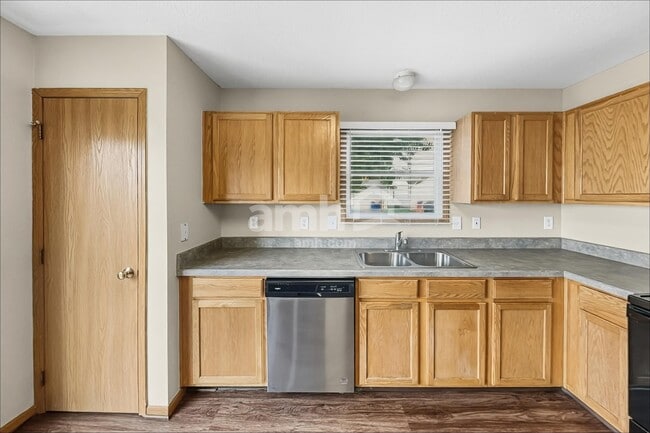 Photo - 1833 Kathiwade Dr