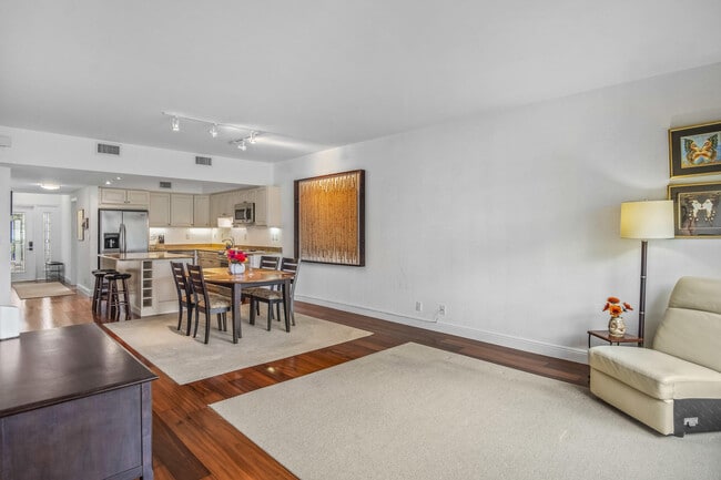 Photo - 730 Greensward Ct Unit 105-J