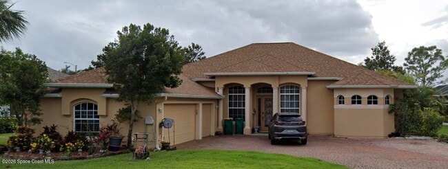 Building Photo - 5900 Herons Landing Dr