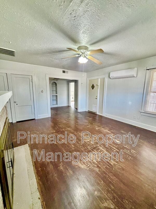 Photo - 1315 Guadalupe St