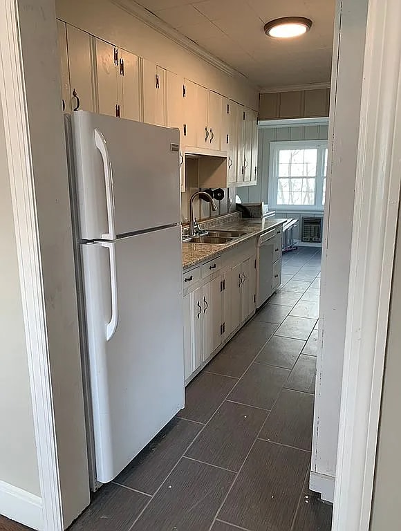 Photo - 705 Cabell Dr