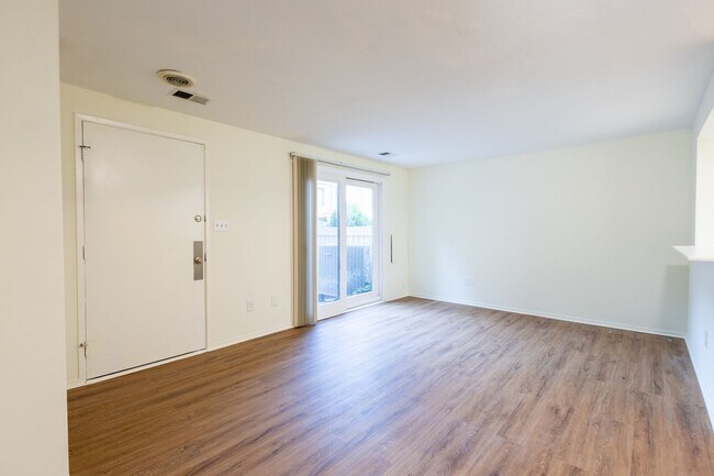 Photo - Lovely 3 BR/1.5 BA EOG Townhome in Montgomery Village!