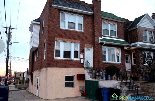 Building Photo - 7179 Glenloch St Unit 1