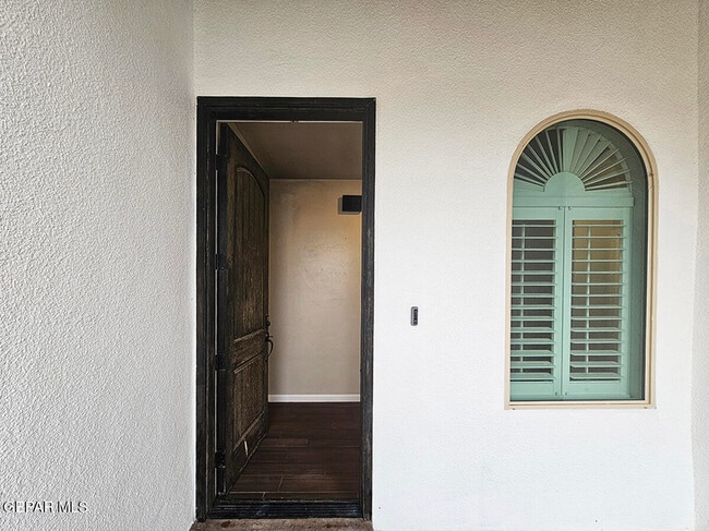 Photo - 13185 Tiverton Rd