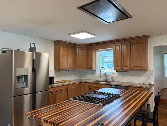 Building Photo - Beautifully Updated East Anchorage Home