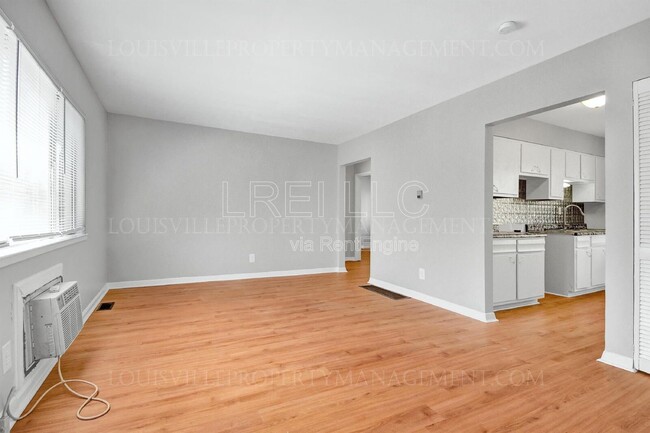 Photo - 2421 Lindsay Ave Unit 1