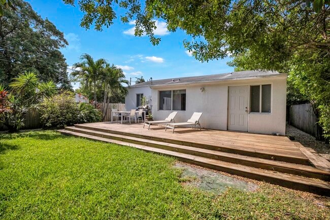 Photo - 565 NW 49th St