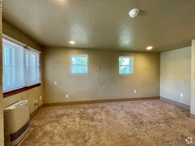 Building Photo - 1130 13th St Unit 1 Rental