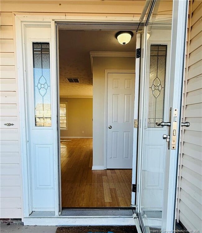 Photo - 84 Gloucester Ct