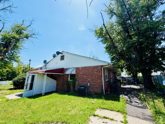 501 Spring Rd Unit B