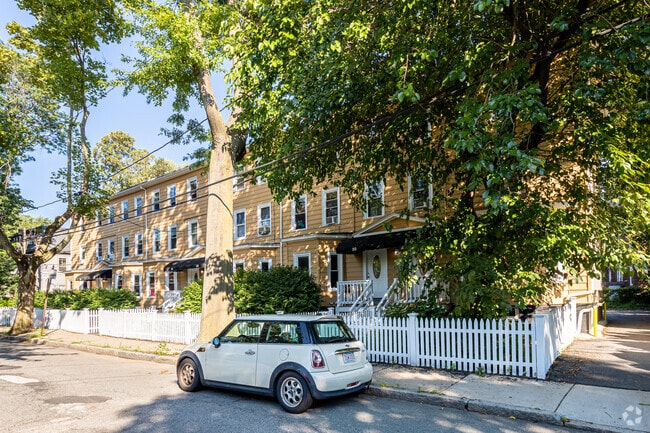 Cogswell Avenue - Two Bedroom Apts