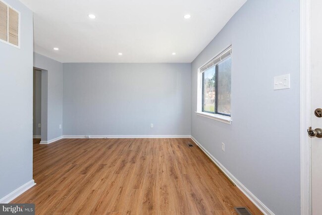 Photo - 12021 Hallandale Terrace
