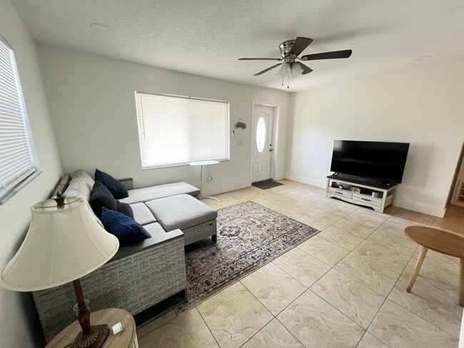 Photo - 4135 Saums Dr