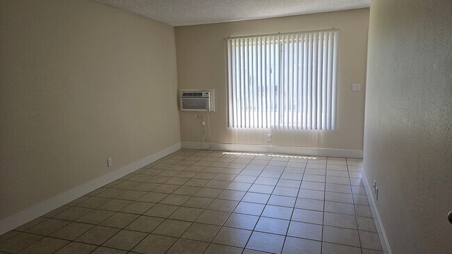 1324 W Winn Dr Unit D