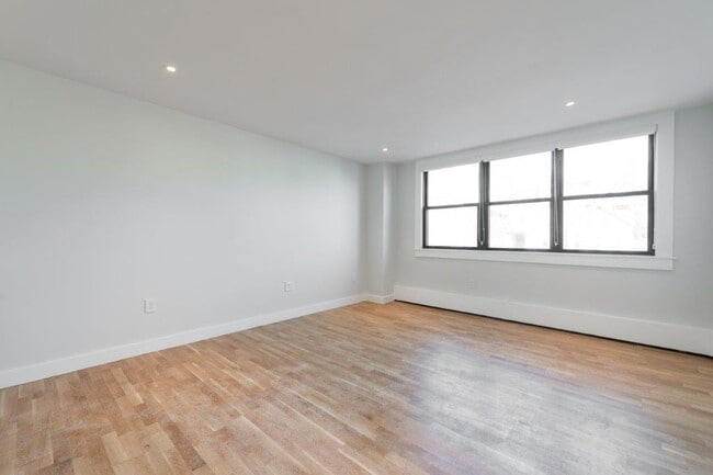 Photo - 1410 Columbia Rd Unit 4K