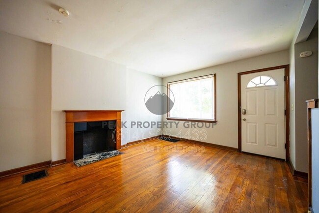 Building Photo - 213 E Hudson St