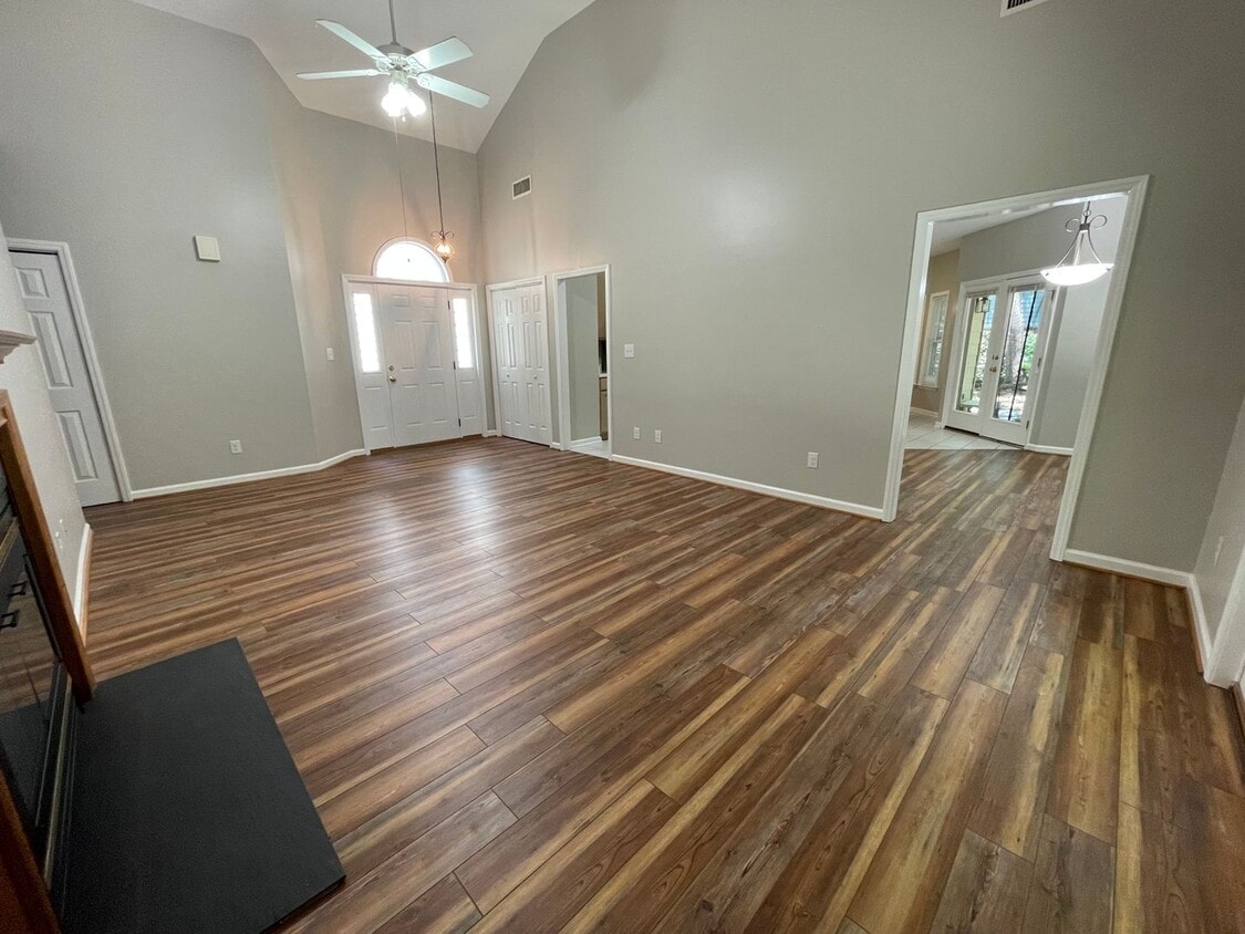 Charming, updated 3br house in hidden nort... - Charming, updated 3br house in hidden nort...