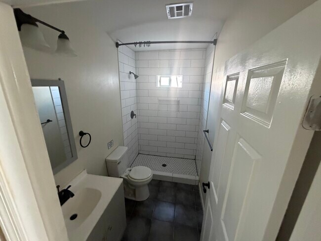 Photo - 8130 W Amelia Ave