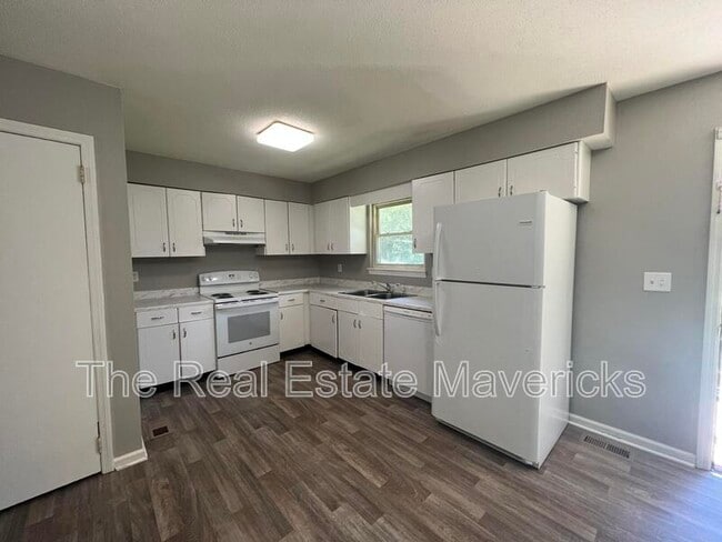 Photo - 5056 Shoals Ln