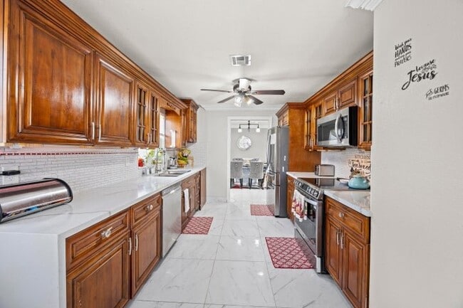 Building Photo - 22731 SW 55th Way