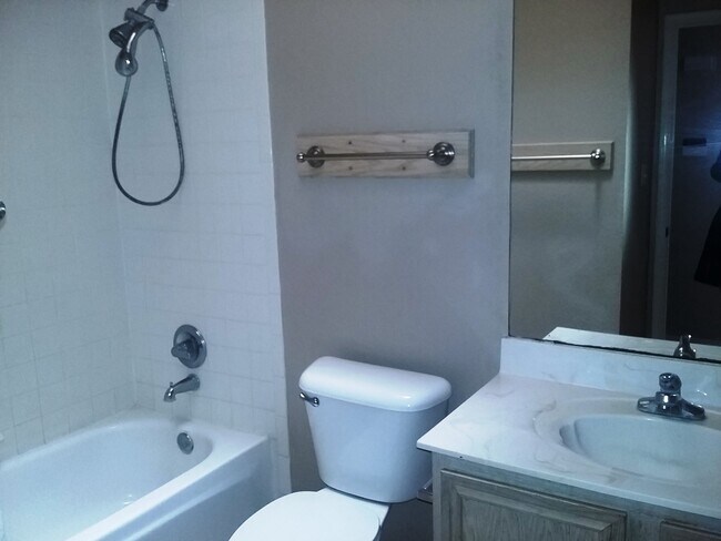 Photo - 4 Bedrooms 2 Baths in Santa Teresa