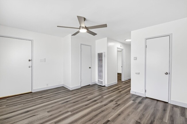 Photo - 727 Olive Ave