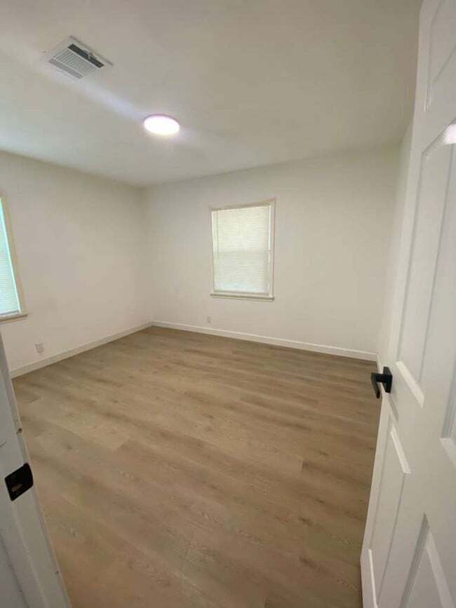 Photo - BEAUTIFUL HOME IN HOUSTON. MOVE IN READY!.