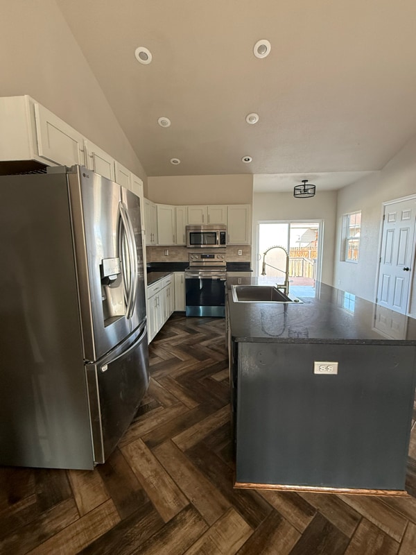 Photo - 2210 Silvertip St