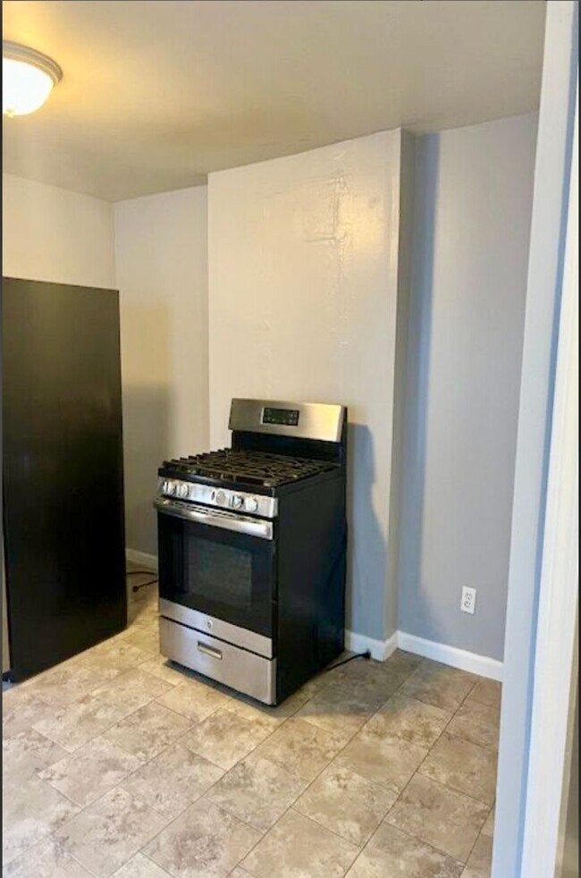 Photo - 865-867 Manton Avenue Unit 865 Manton Avenue