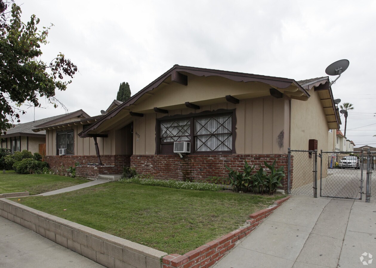 Photo - 6072 Lime Ave Apartments