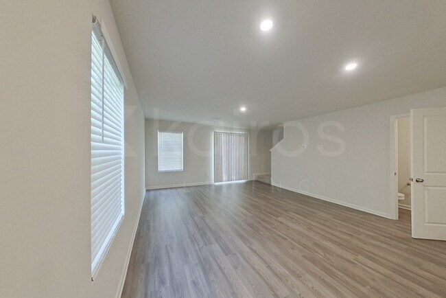 380 Ironwood Ct