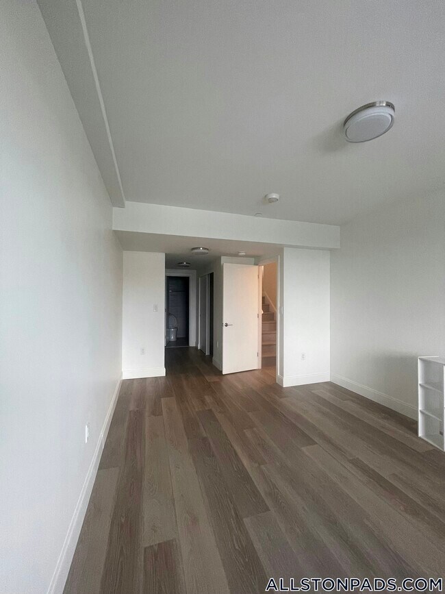 Photo - 1079 Commonwealth Ave Unidad 516