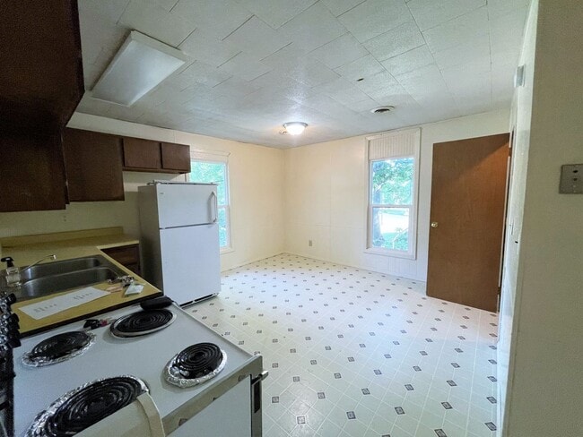 Photo - 408 S Duff St Unidad B