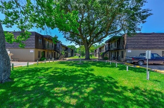 Photo - 1518 East Ave Apartment Unit 110