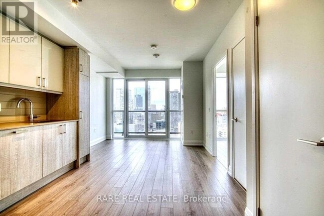 Photo - 77 Mutual St Unit 2707