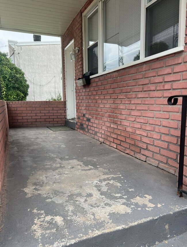 Photo - Renovated 3 Bedroom 3 Bathroom Single Fami... Casa