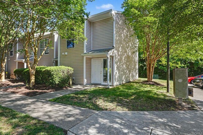 Photo - 3890 Staffordshire Ln