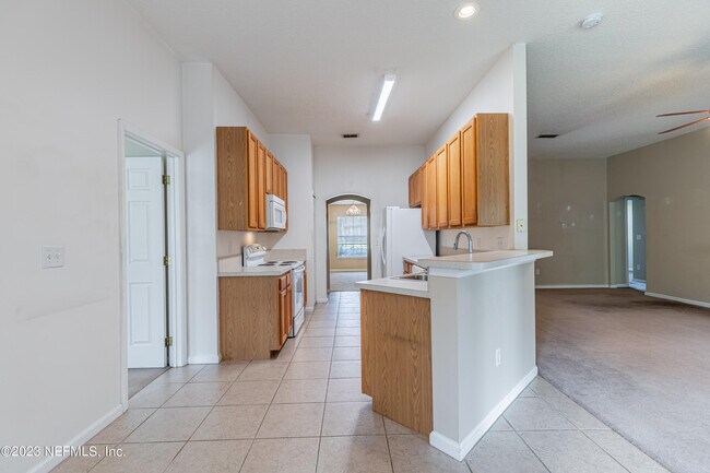 Photo - 1342 Lindseys Xing Dr