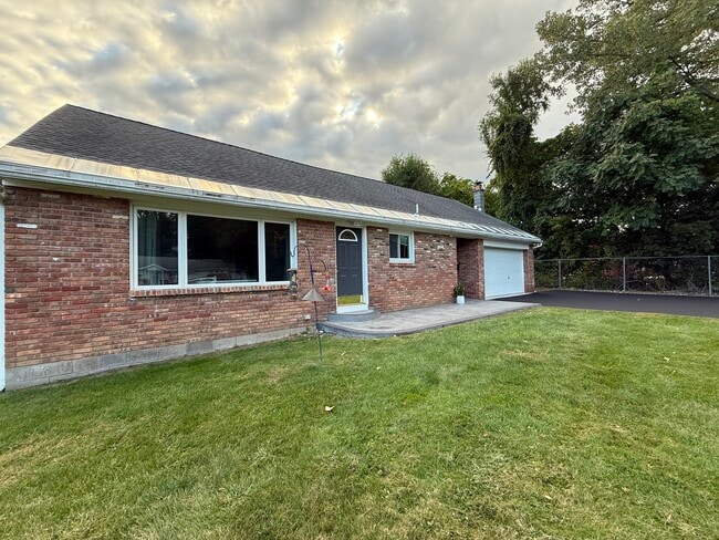 Photo - 26 Patricia Ln Unit B