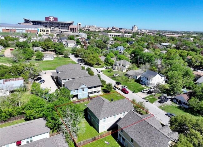 Photo - 410 Montclair Ave