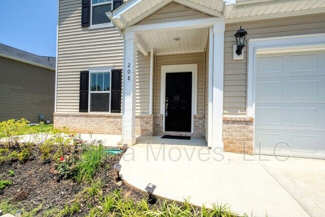 Photo - 208 Pewter Cir