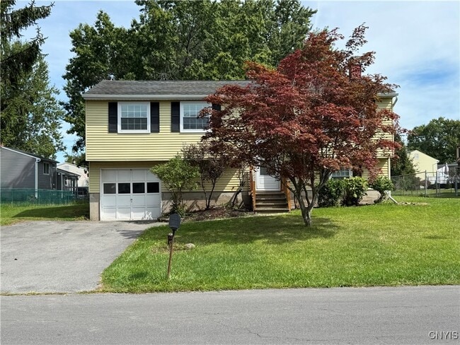 Building Photo - 8265 Warbler Way Rental