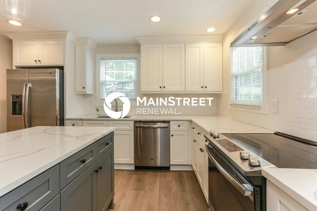 4 Bedroom Pet-Friendly Home in Atlanta, GA with Main Street Renewal