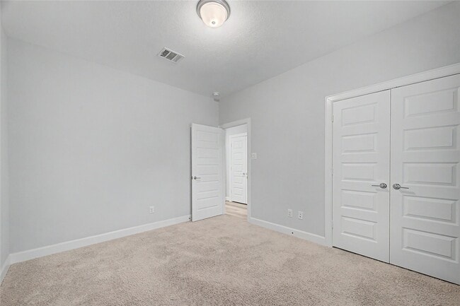 Photo - 911 W 35th St