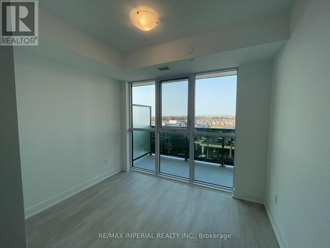 Photo - 2545 Simcoe St N Unit 808