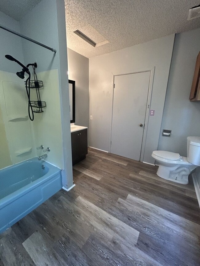 Photo - 208 W Rose St