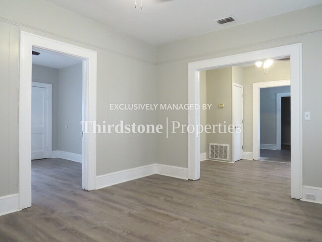 Photo - 2899 Dignan St