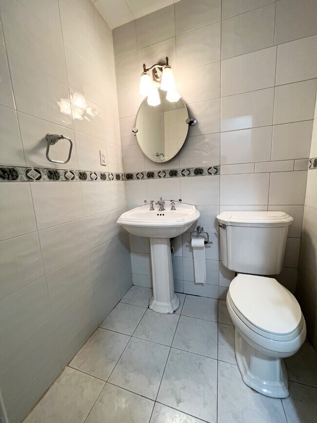 Photo - 486 Leverett Ave